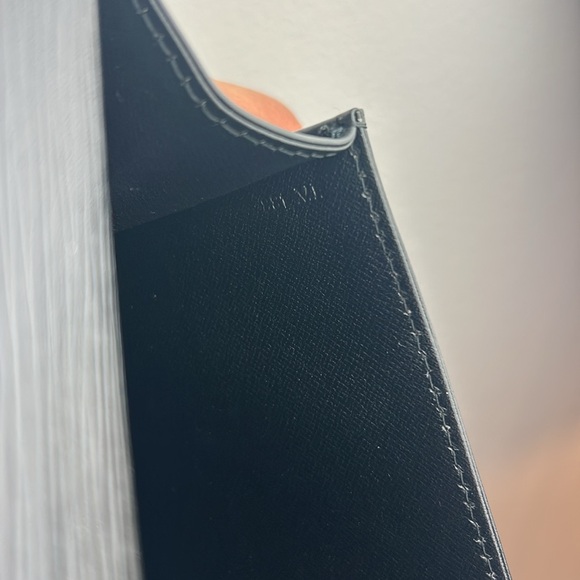 Louis Vuitton, Clutch bag Jena Black Epi - Picture 17 of 17